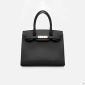 Красива сумка від українського виробника ТМ "LucheRino". Сумка виготовлена з високоякісного шкірзамінника та надійної міцної підкладки.