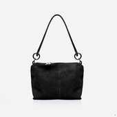 Практична вмістка сумка створена українським виробником ТМ "LucheRino". Модель виготовлена з приємного високоякісного шкірзамінника та натурального замшу. Надійна фурнітура та дно на металевих ніжках продовжать життя виробу. Одна ручка середньої довжини та один довгий регульований ремінець.