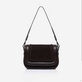 Сумка українського бренду ТМ  "Lucherino" стане хорошим придбанням не на один рік.  Невелика жіноча сумочка виготовлена з високоякісного шкірзамінника та якісної надійної фурнітури в кольорі - нікель. Одне відділення з однією кишенею на застібці.